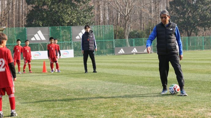 2026世界杯投注app下载-根宝足球基地迎“首位接班人”，吕文君退役转型挂帅海港“一生一世队”